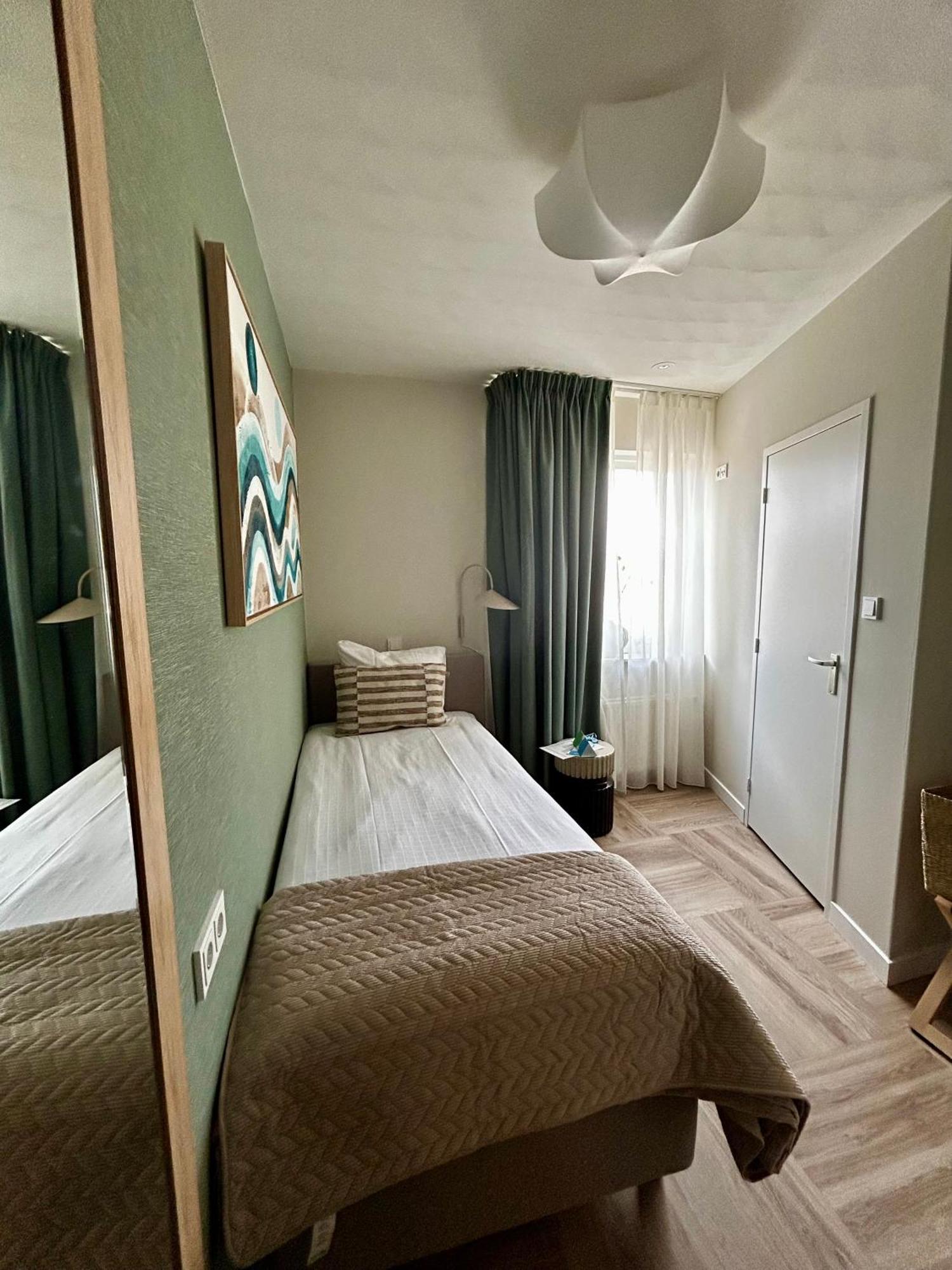 Hotel Meyer Bergen aan Zee Zimmer foto